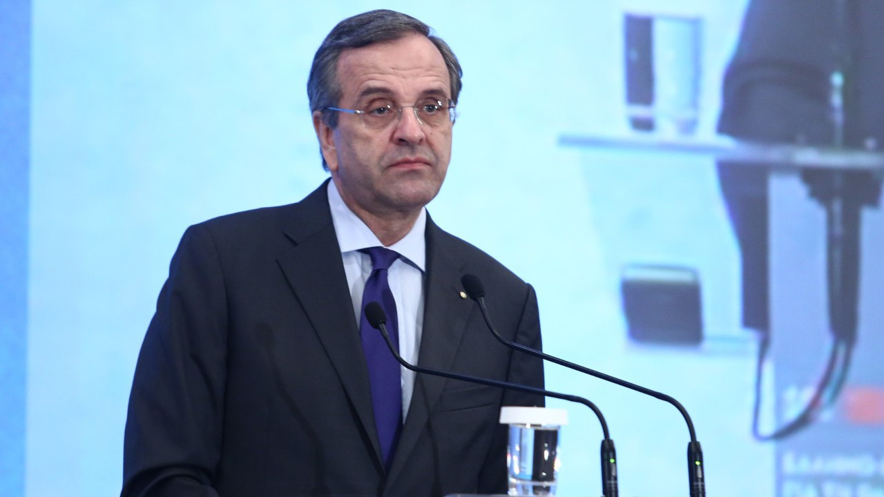 Eski Yunanistan Başbakanı Antonis Samaras partisinden ihraç edildi